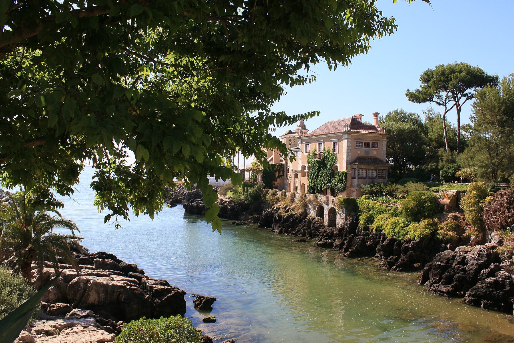 The Santa Marta inlet, Cascais, 2018.