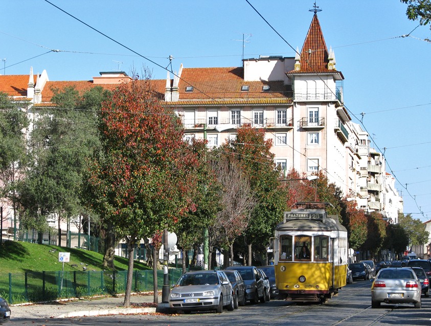 Campo de Ourique, 2009. A neighbourhood street and tram.